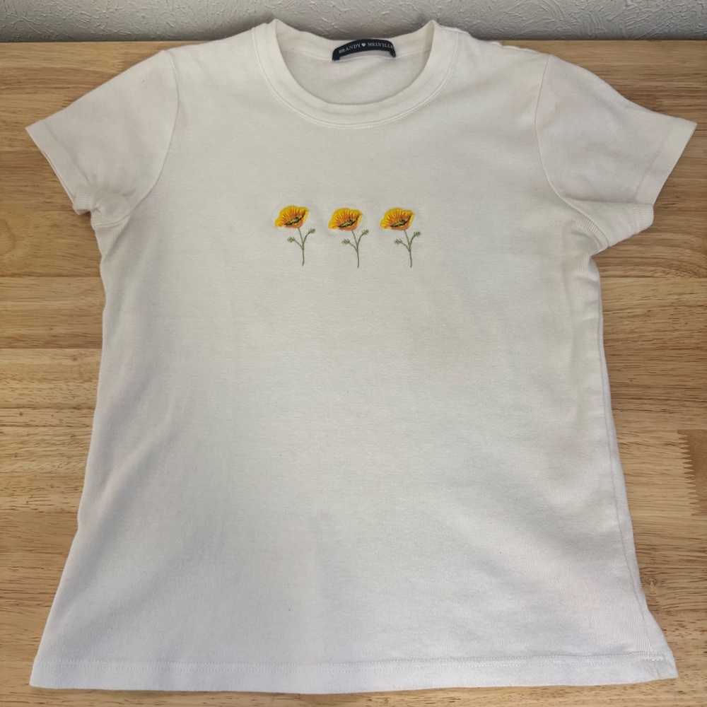 Brandy‎ Melville Poppy Flower White Baby Tee